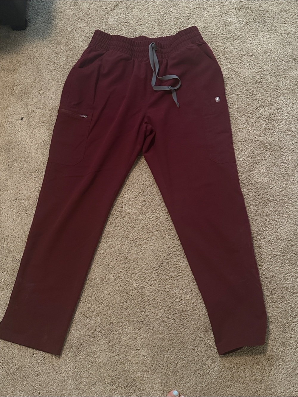 Figs Women's Burgundy Elastic Waist Jogger Pants